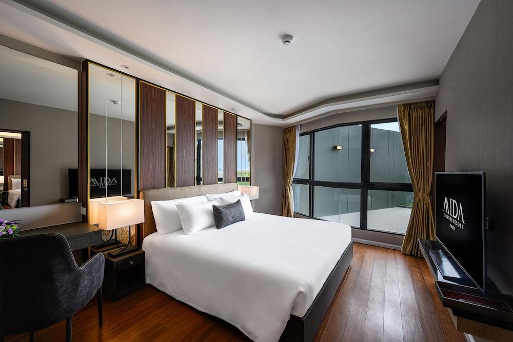 Mida Grande Resort Phuket Esterno foto